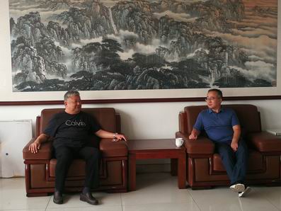 区领导慰问省劳模山东宏康机床康凤明20190928.jpg 区领导慰问省劳模山东宏康机床康凤明20190928.jpg